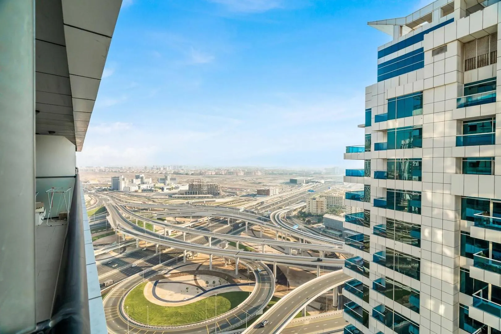 Guestready - Stylish Interiors In Dubai Marina Apartment