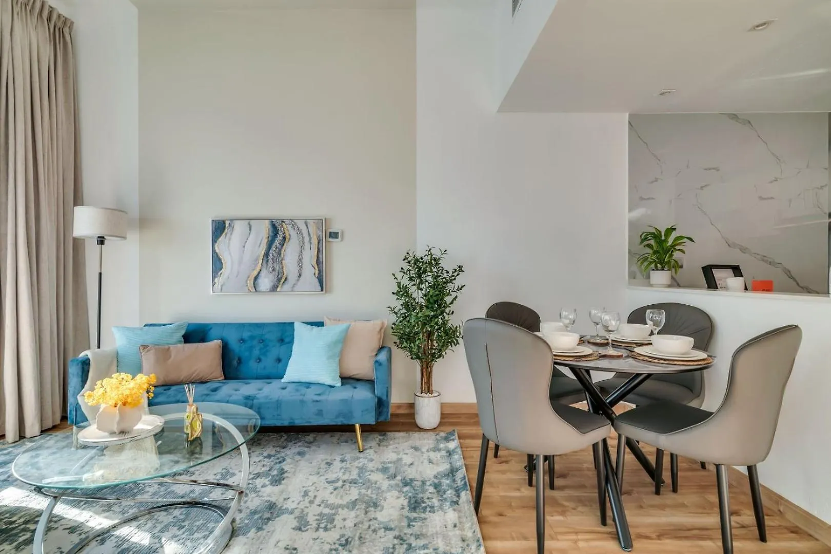 Guestready - Stylish Interiors In Dubai Marina Apartment