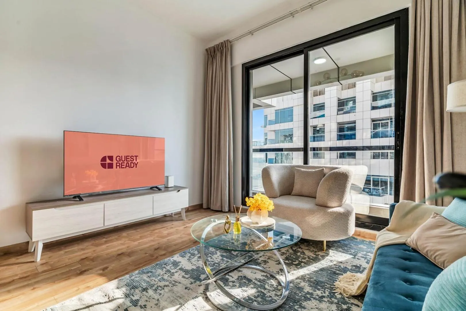 Guestready - Stylish Interiors In Dubai Marina Apartment