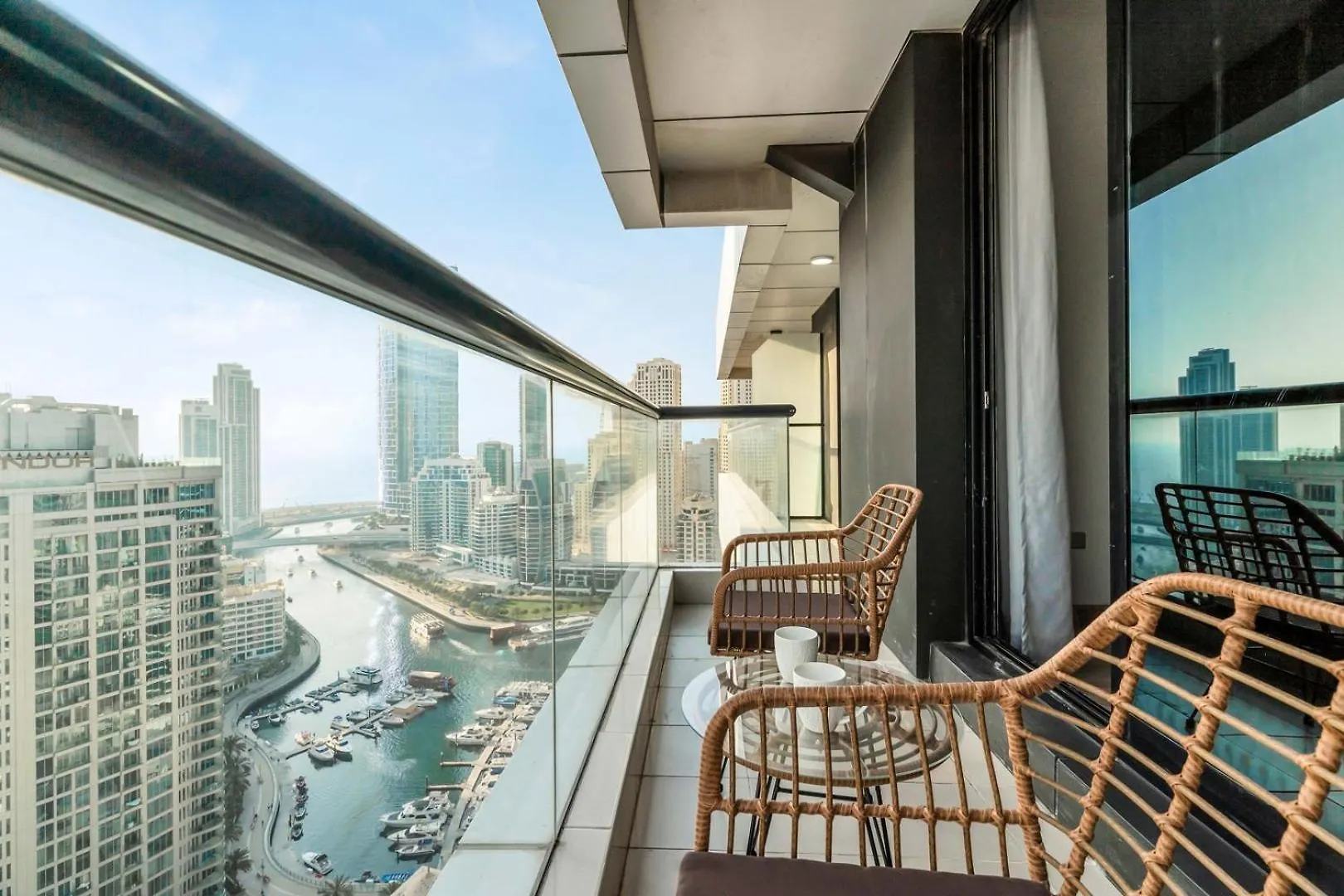 Guestready - Stylish Interiors In Dubai Marina Apartment